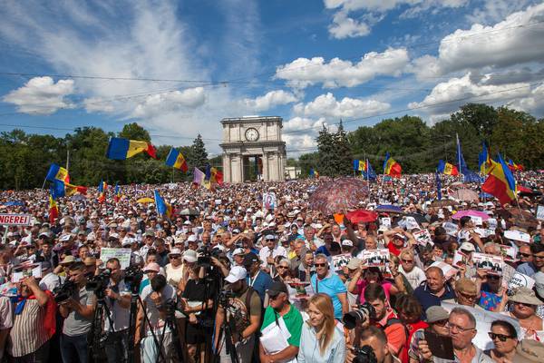 Moldovans denounce ‘dictatorship’ as court quashes Chisinau election results