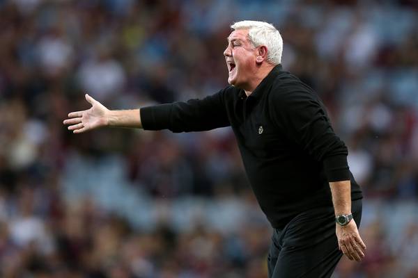 Sheffield Wednesday appoint Steve Bruce as manager
