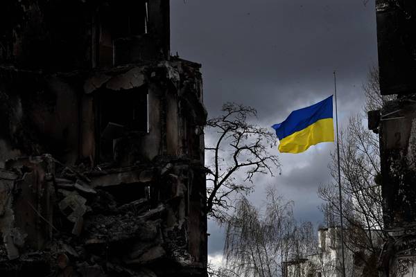 Mariupol defenders continue to defy Russian order to surrender
