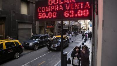 Argentine peso collapses as primary suggests return to interventionist economics