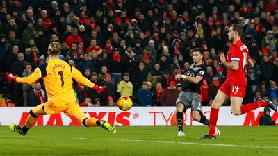 Shane Long grabs late goal as Saints march on Wembley