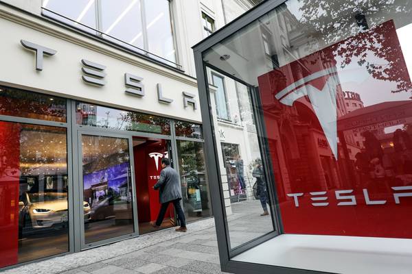Tesla revenue rises above analyst estimates to $7.38 billion