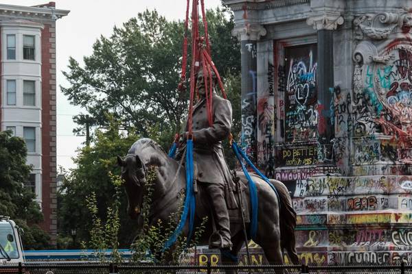 Virginia removes Confederate statue of Robert E Lee