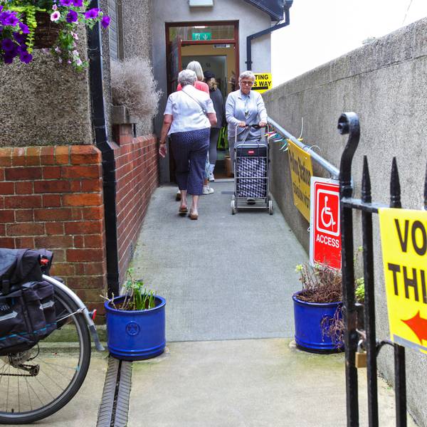 Local and European elections: Voter turnout reaching 50% as polling stations shut