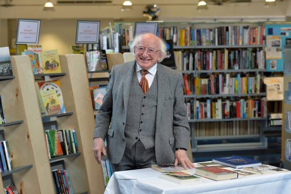 President donates 700 books from his personal collection to libraries