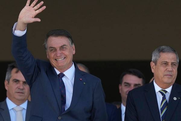 Bolsonaro holds military parade in Brasília before key vote