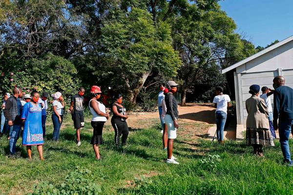 Springbok captain Siya Kolisi goes back to his roots to feed destitute