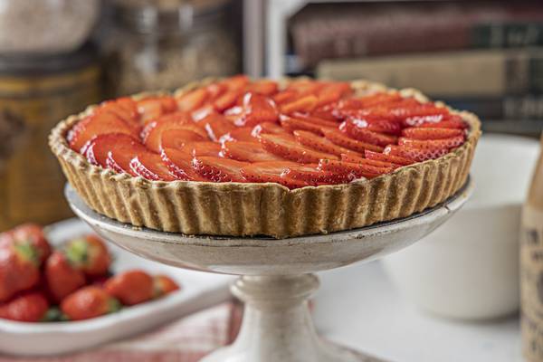 A simple strawberry tart worthy of a French pâtisserie