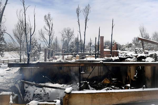 Two still missing after Colorado wildfire destroys almost 1,000 homes