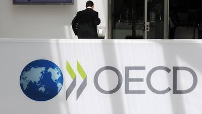 Unemployment in OECD drops to 5.4% as recovery takes hold