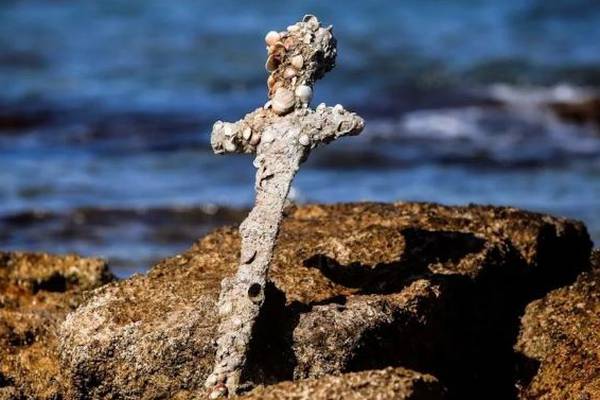 Diver finds 900-year-old Crusader sword off coast of Israel