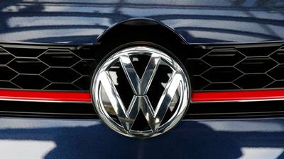 €5.9m bonus for former  VW chief Martin Winterkorn