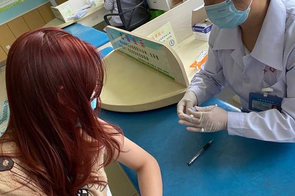 China takes risk in rushing to use unproven vaccines