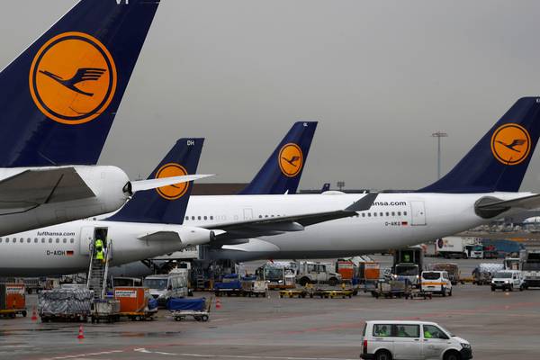Lufthansa shares tumble 11% after profit warning