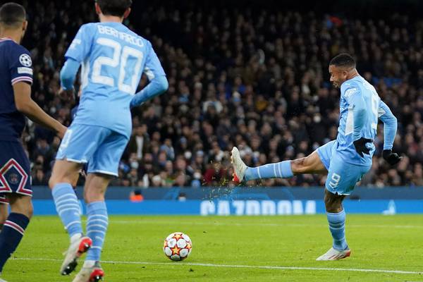 Man City come from behind against PSG to secure top spot