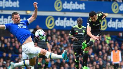 Pedro strike breaks Everton resistance as Chelsea edge closer
