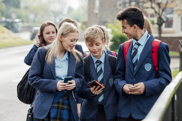 Class action: the schools banning mobile phones