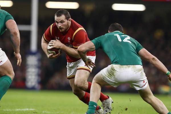 Wales go with unchanged team for France clash