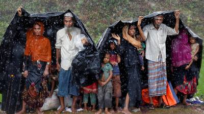 Bangladesh to build camp for 400,000 Rohingya refugees