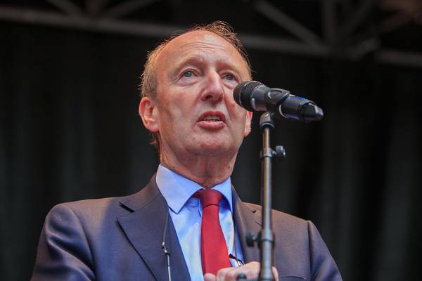 Shane Ross must accept he cannot be both insider and outsider