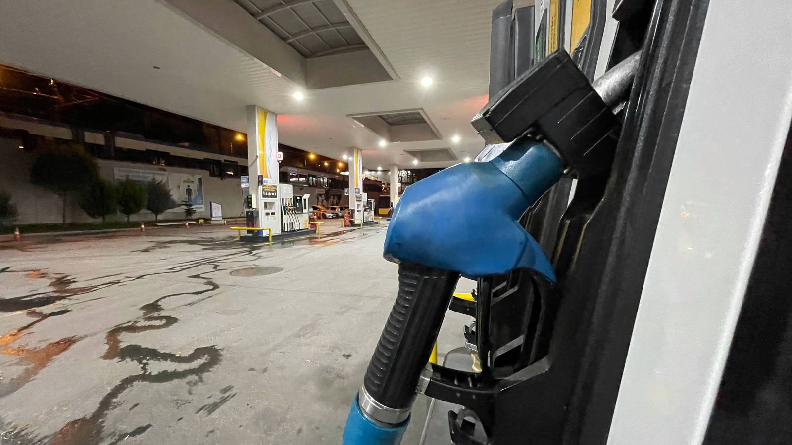 Fuel pump: questions over efuel future