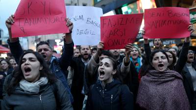 Turkish opposition wants referendum result  annulled