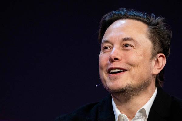 Elon Musk fuels further speculation about Twitter bid