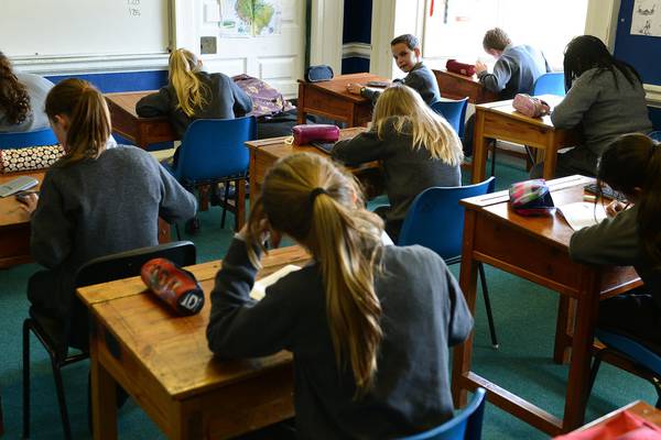 Covid-19 : Positive cases detected in more than 100 schools last week