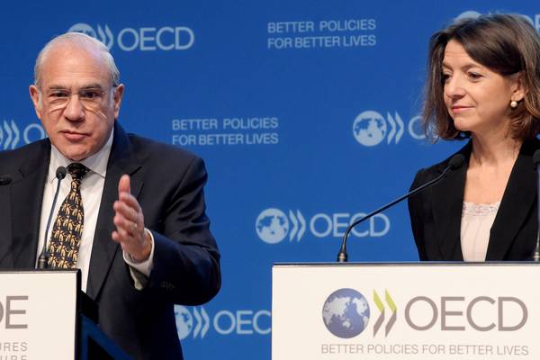 Stay as close to EU as possible post-Brexit, OECD urges Britain
