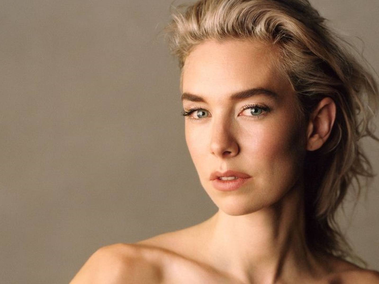 Vanessa Kirby: 'I wanted to feel like I'd lost a limb, like someone was  missing' – The Irish Times