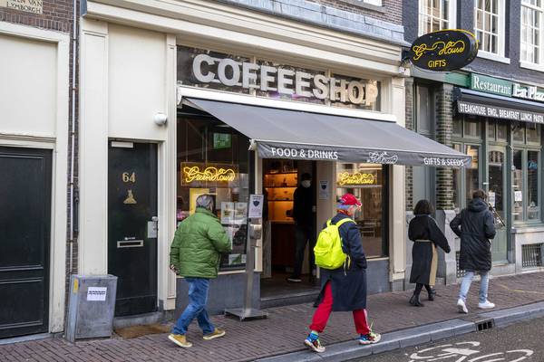 Amsterdam set to ban foreign visitors from using coffee shops