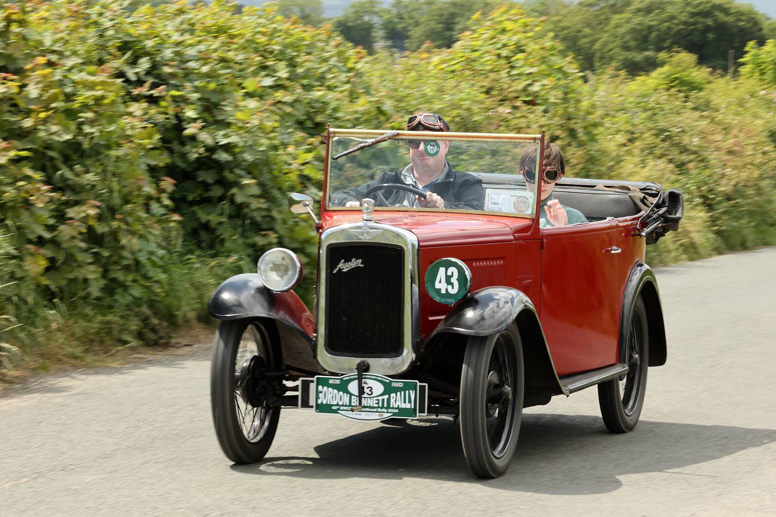 Neil Briscoe and his son Ray in the Austin 7.