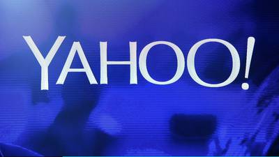 Yahoo  shares rise  on decision to proceed with spin-off  of   Alibaba stake
