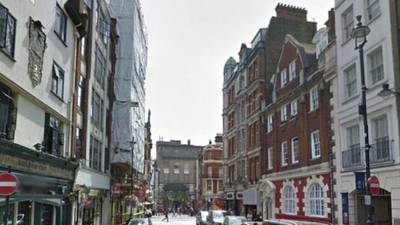 London sex clinic reveals HIV  status of nearly 800 patients