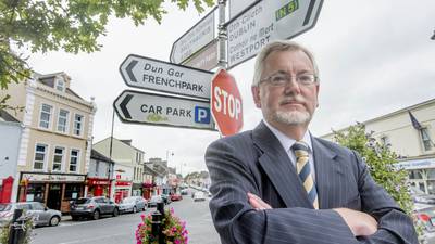 Roscommon solicitor row: FF meeting to discuss concerns