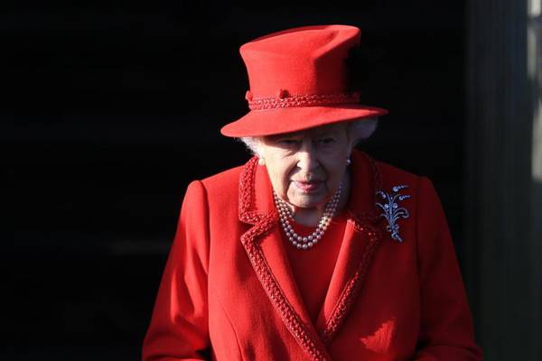 Britain’s queen acknowledges ‘bumpy’ year in Christmas speech