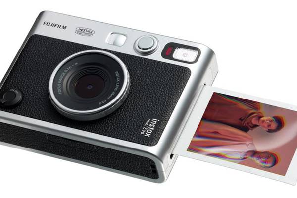 Fujifilm Instax Mini Evo Hybrid: Instant prints and retro looks stuffed with features
