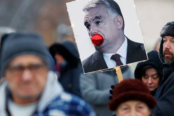 Thousands of Hungarians protest over ‘slave law’