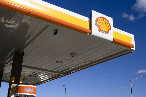 Shell weighs ‘jab or job’ policy for certain employees