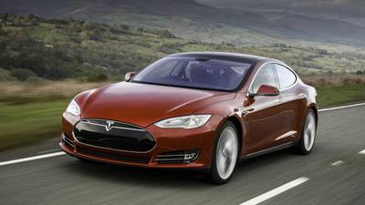 Tesla to unveil all-wheel-drive variant of all-electric Model S