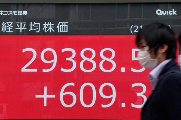 Asian shares hit new peaks, oil up on Middle East tensions