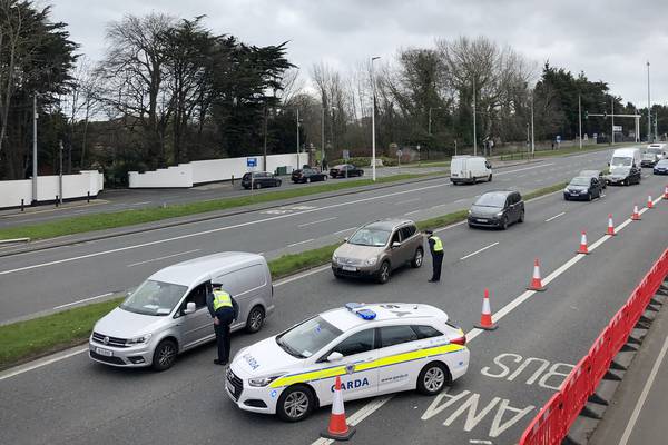 Gardaí replace large-scale Covid travel checkpoints with posts on smaller roads
