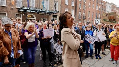 Your top stories on Wednesday: Watch as hundreds turn out to support Natasha O’Brien; Aer Lingus pilots start industrial action 