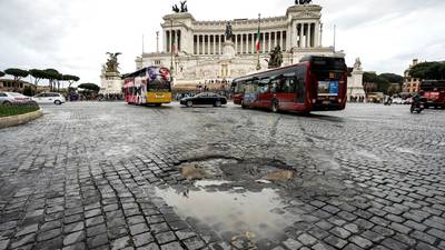 Filling a gap: the clandestine gang fixing Rome illegally