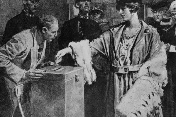 Why did only two women stand for election in 1918?