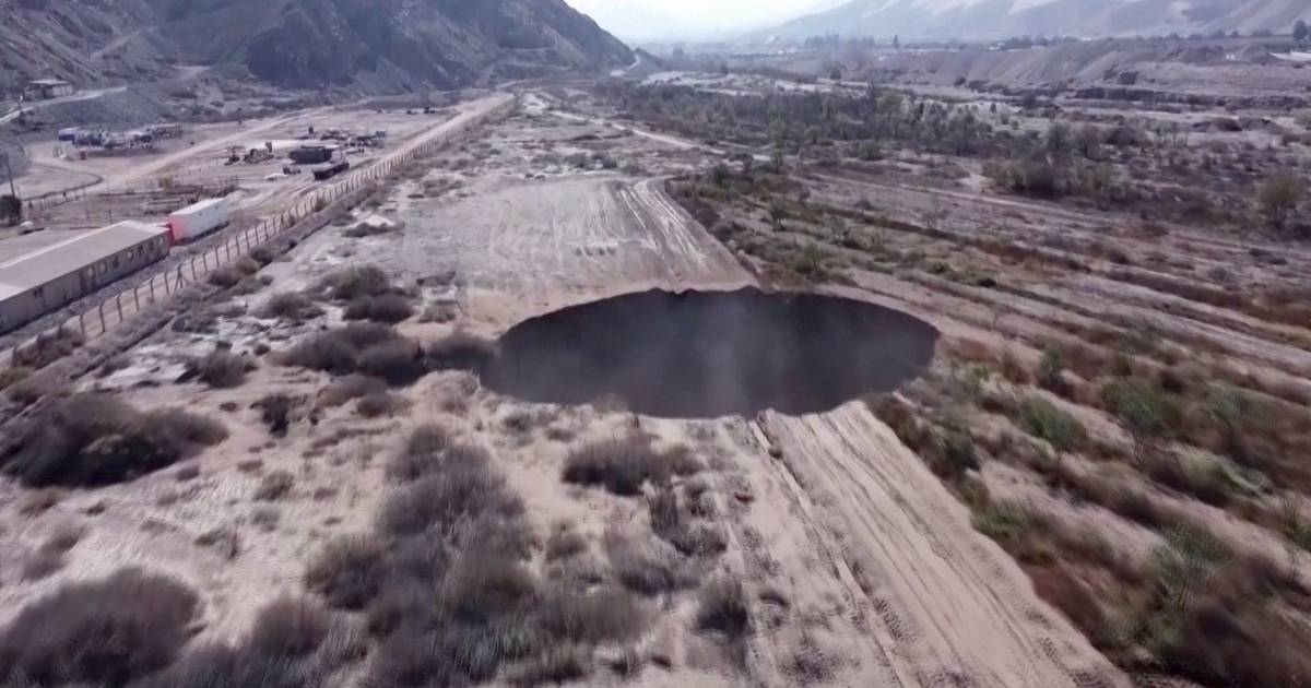 Chilean authorities investigate mysterious large sinkhole near copper