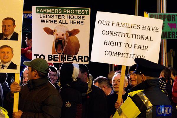 Protesting farmers vow to ‘shut down’ Dublin city and block M50
