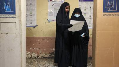 Turnout plummets for Iraqi parliamentary election