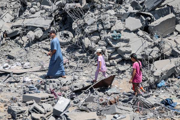 Israel-Gaza war: Palestinians flee as Israeli forces launch fresh strikes in Gaza City