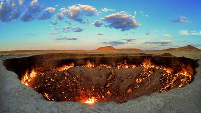 Turkmenistan’s president orders that fire at ‘Gates of Hell’ be put out